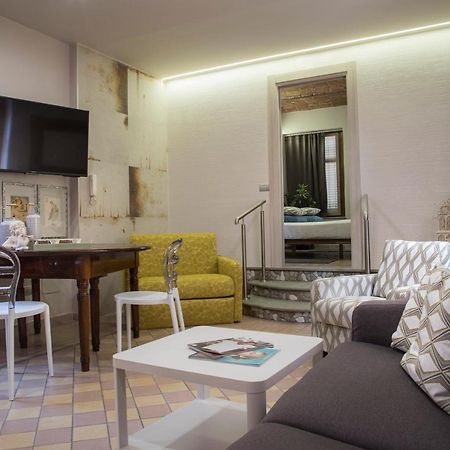 Appartamento Vacanze / Holiday Flat Farfalle&Rossobarbera Montegrosso dʼAsti Zewnętrze zdjęcie